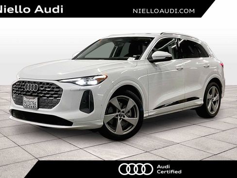 Certified 2025 Audi Q5 Prestige image 1