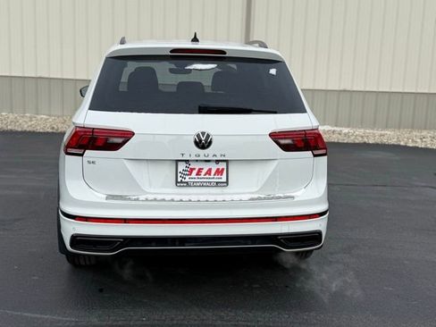 Used 2022 Volkswagen Tiguan SE R-Line image 6