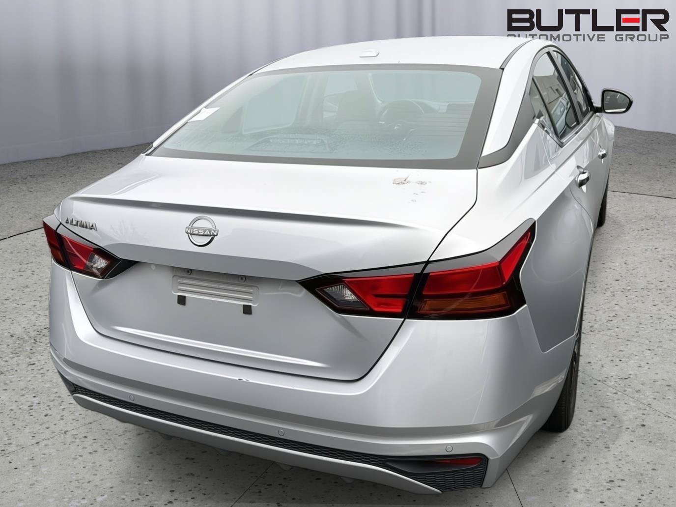 Used 2025 Nissan Altima 2.5 SV FWD image 8