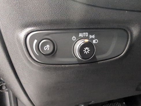 Used 2022 Chevrolet Equinox LT AWD/4WD image 10