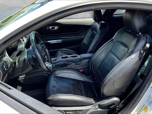 Used 2021 Ford Mustang GT Premium w/ Equipment Group 401A RWD image 20