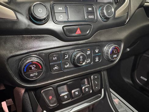 Used 2020 GMC Terrain Denali w/ GMC Pro Grade Package image 33