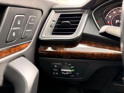 Used 2018 Audi Q5 2.0T Premium Plus image 10