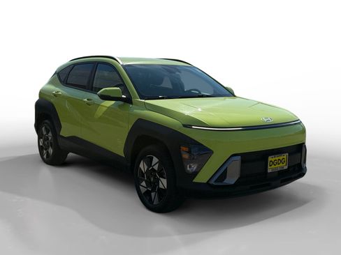 Certified 2025 Hyundai Kona SEL AWD/4WD image 7