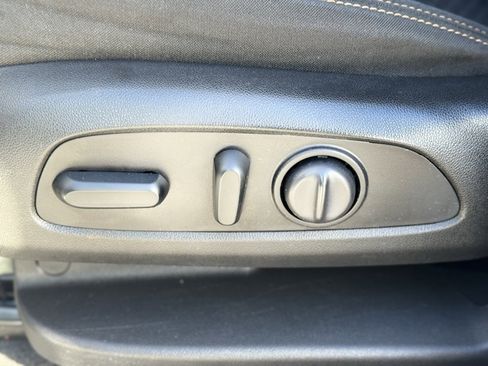 Used 2019 GMC Terrain SLE w/ Driver Convenience Package image 22