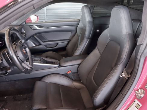 Certified 2023 Porsche 911 Carrera RWD image 5