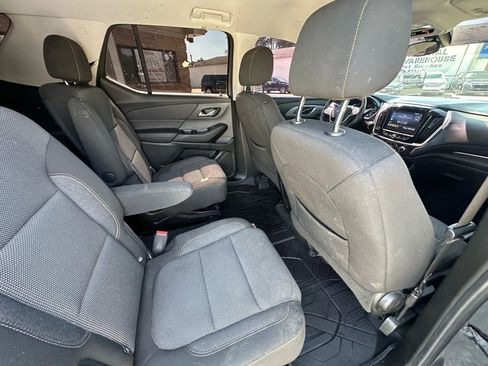 Used 2021 Chevrolet Traverse LT w/ LPO, Floor Liner Package image 28