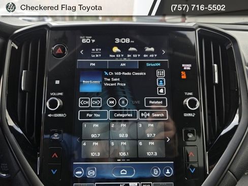 Used 2024 Subaru Ascent Onyx Edition image 32