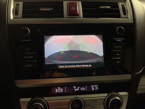 Used 2019 Subaru Outback 2.5i image 2