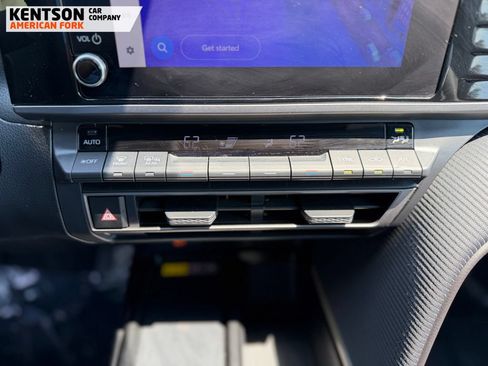 Used 2026 Toyota Camry SE FWD image 23