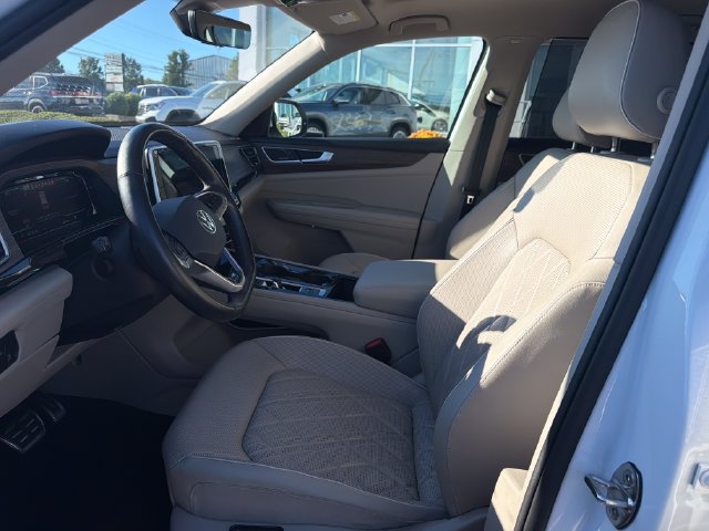 Used 2024 Volkswagen Atlas SEL Premium R-Line AWD/4WD image 10