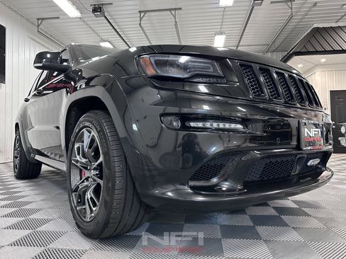 Used 2016 Jeep Grand Cherokee SRT AWD/4WD image 15