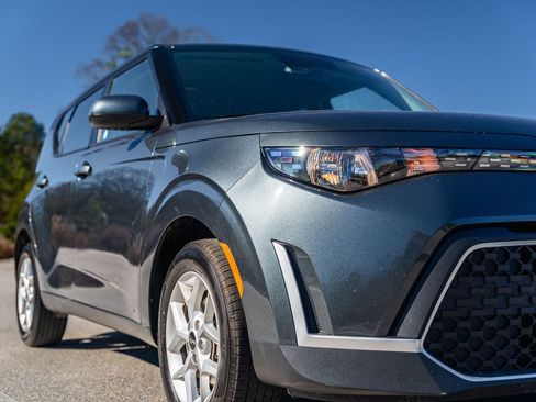 Used 2024 Kia Soul LX w/ Option Group 015 image 10