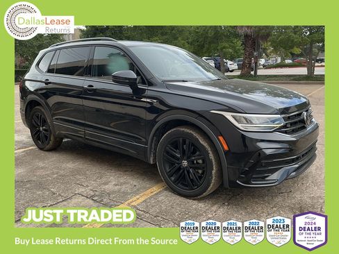 Used 2022 Volkswagen Tiguan SE R-Line FWD image 1