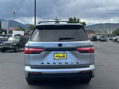 Used 2024 Toyota Sequoia Platinum AWD/4WD image 6