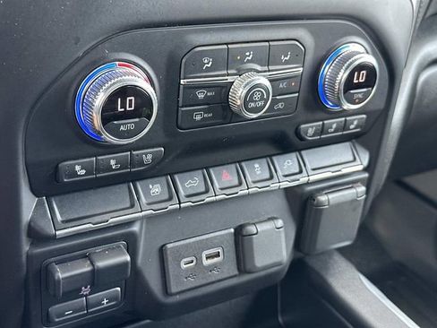 Used 2022 GMC Sierra 2500 SLT w/ SLT Convenience Package image 35