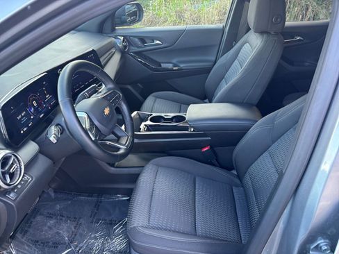 Used 2025 Chevrolet Equinox LT image 27