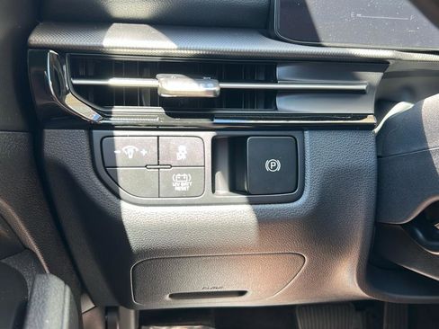 New 2026 Kia Sportage S image 26