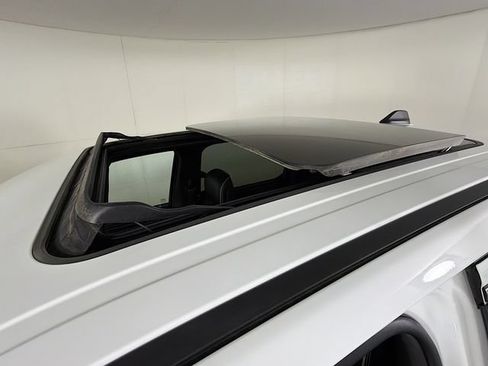 Used 2022 RAM 1500 Limited AWD/4WD image 14