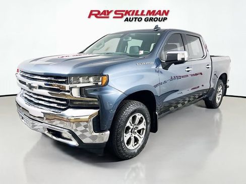 Used 2020 Chevrolet Silverado 1500 LTZ w/ LTZ Plus Package AWD/4WD image 3