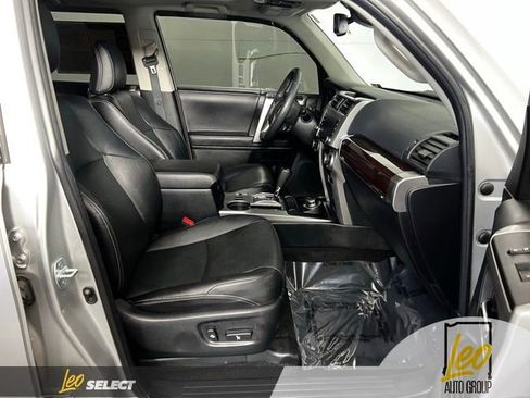 Used 2021 Toyota 4Runner Limited AWD/4WD image 30