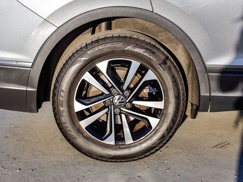 Used 2022 Volkswagen Tiguan S image 12