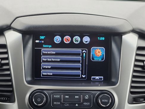 Used 2018 Chevrolet Tahoe LT image 17