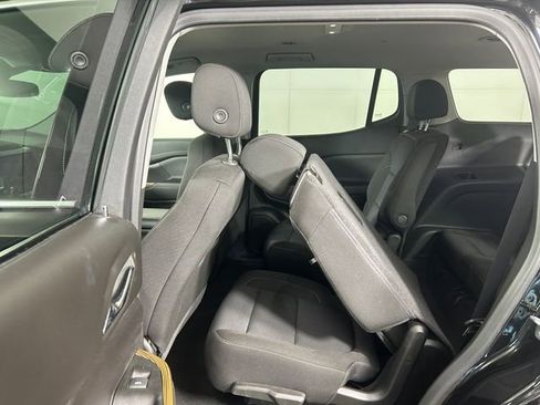 Used 2023 GMC Acadia SLE w/ Driver Convenience Package image 26