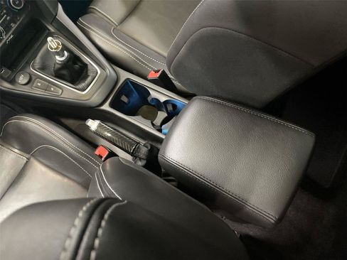 Used 2018 Ford Focus ST w/ Equipment Group 402A FWD image 27