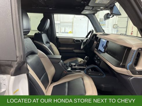 Used 2023 Ford Bronco Wildtrak image 26