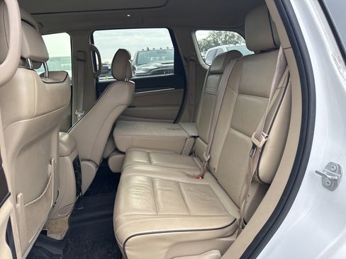 Used 2017 Jeep Grand Cherokee Overland w/ Jeep Active Safety Group image 11