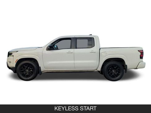 Used 2023 Nissan Frontier SV w/ Midnight Edition Package RWD image 5