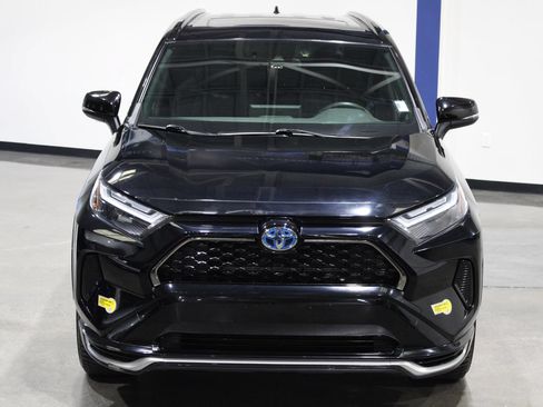 Used 2022 Toyota RAV4 SE w/ Weather & Moonroof Package AWD/4WD image 7