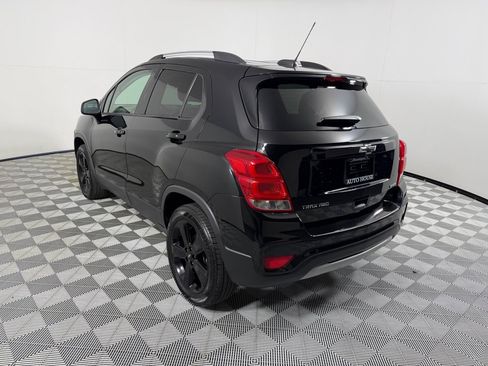 Used 2018 Chevrolet Trax Premier w/ Midnight Edition AWD/4WD image 7