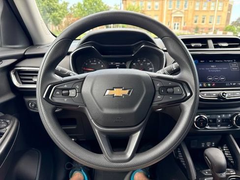 Used 2023 Chevrolet TrailBlazer LT w/ Convenience Package AWD/4WD image 15