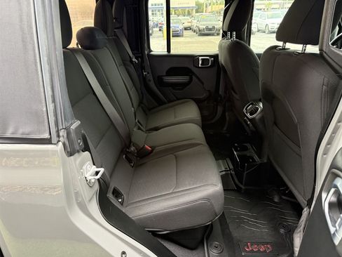Used 2020 Jeep Gladiator Sport w/ Quick Order Package 24S AWD/4WD image 19