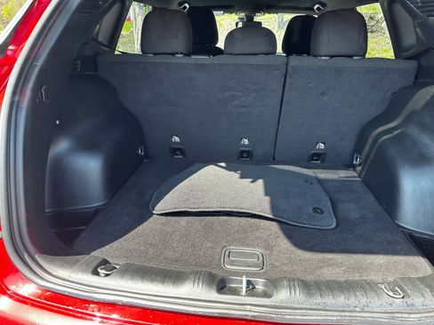 Used 2023 Jeep Compass Sport AWD/4WD image 14