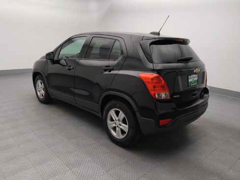 Used 2020 Chevrolet Trax LS w/ Tint and Cruise Package FWD image 5