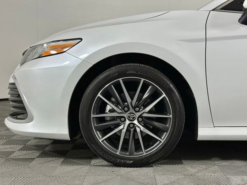 Used 2022 Toyota Camry XLE w/ Cold Weather Package FWD image 8