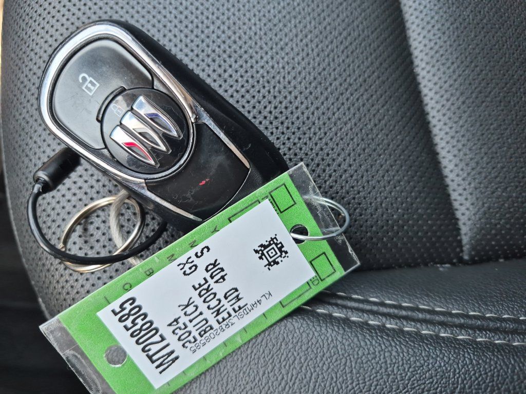 Used 2024 Buick Encore GX Sport Touring FWD image 26