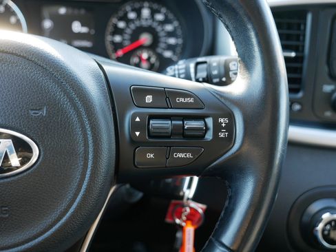 Used 2016 Kia Sorento LX w/ LX Convenience Package image 30