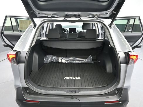Used 2023 Toyota RAV4 XLE w/ Convenience Package image 11
