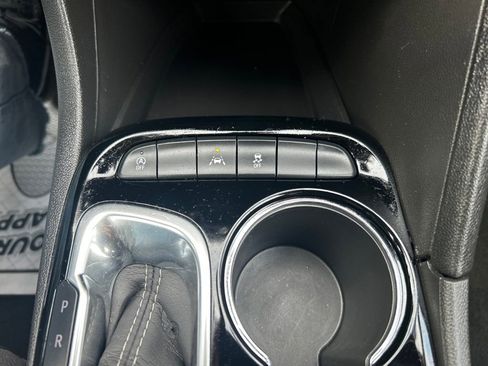 Used 2024 Buick Encore GX Sport Touring FWD image 30
