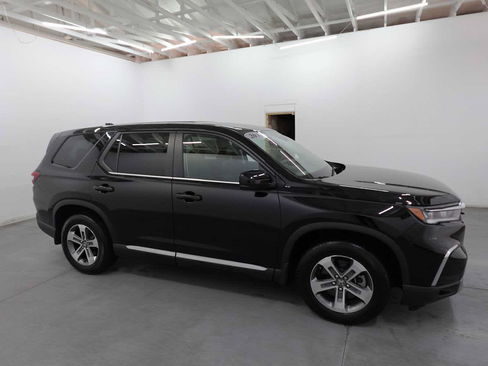 Certified 2024 Honda Pilot EX-L image 4