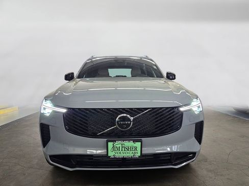 New 2026 Volvo XC90 T8 Ultra w/ Lounge Package image 2