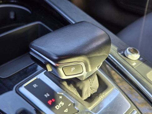 Used 2021 Audi A4 2.0T Premium w/ Convenience Package image 24