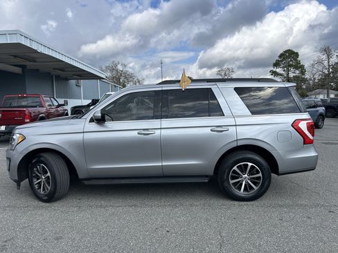 Certified 2021 Ford Expedition XLT image 4