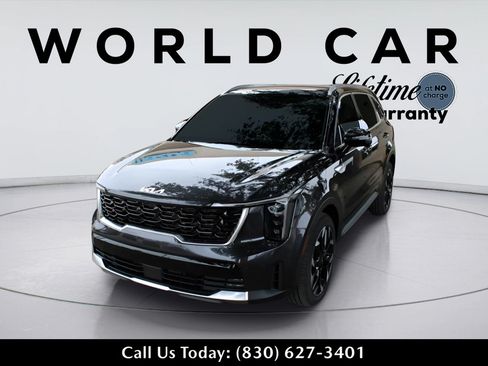 Used 2025 Kia Sorento EX w/ Panoramic Sunroof Package FWD image 6