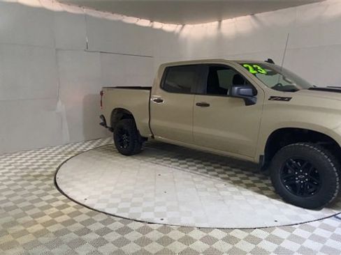 Used 2023 Chevrolet Silverado 1500 Custom Trail Boss w/ LPO, Dark Essentials Package image 2