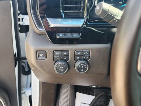 Certified 2026 Chevrolet Silverado 3500 LTZ w/ LTZ Plus Package AWD/4WD image 11